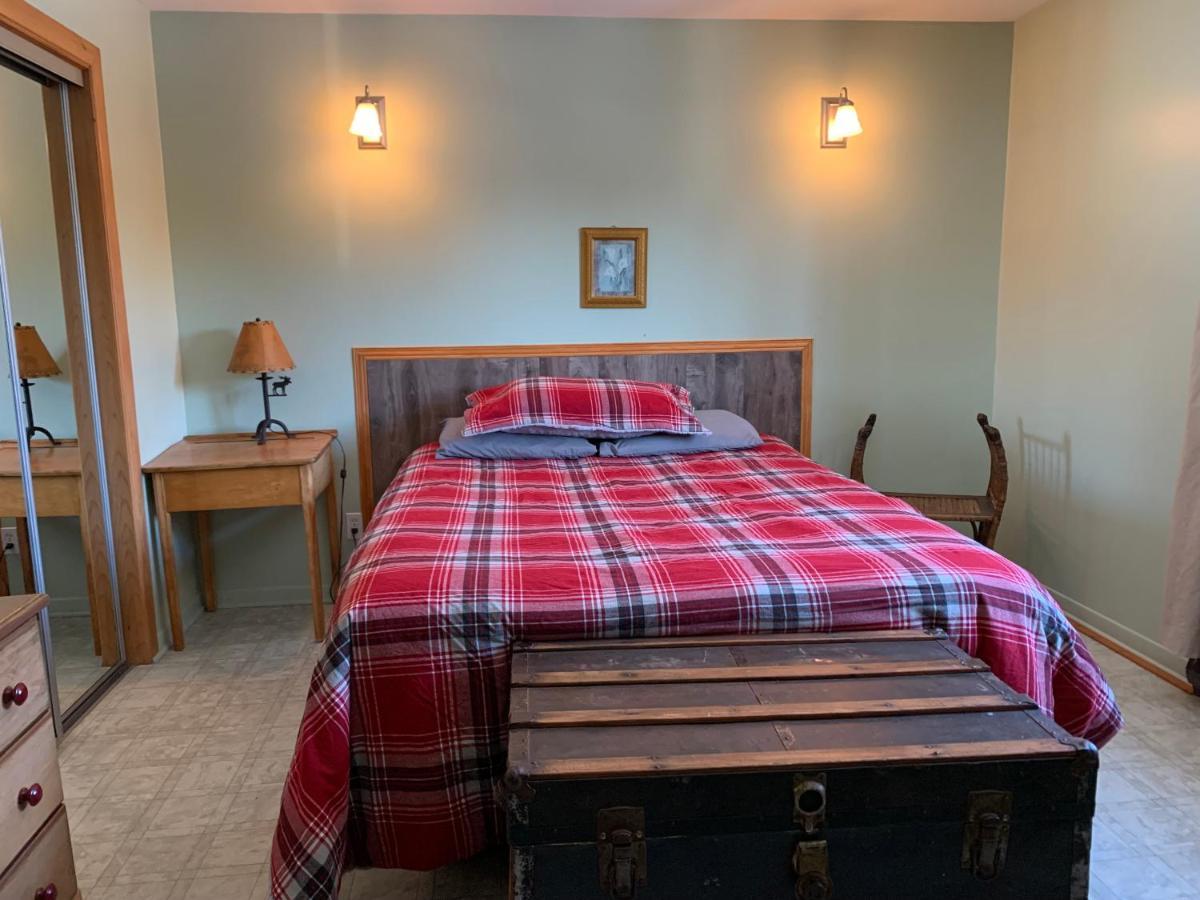 L'Auberge Refuge Du Trappeur Сен-Матье-дю-Парк Экстерьер фото