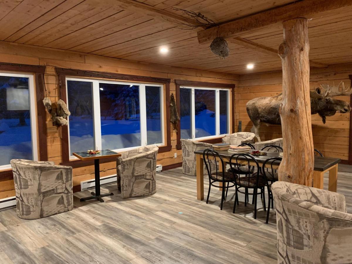 L'Auberge Refuge Du Trappeur Сен-Матье-дю-Парк Экстерьер фото