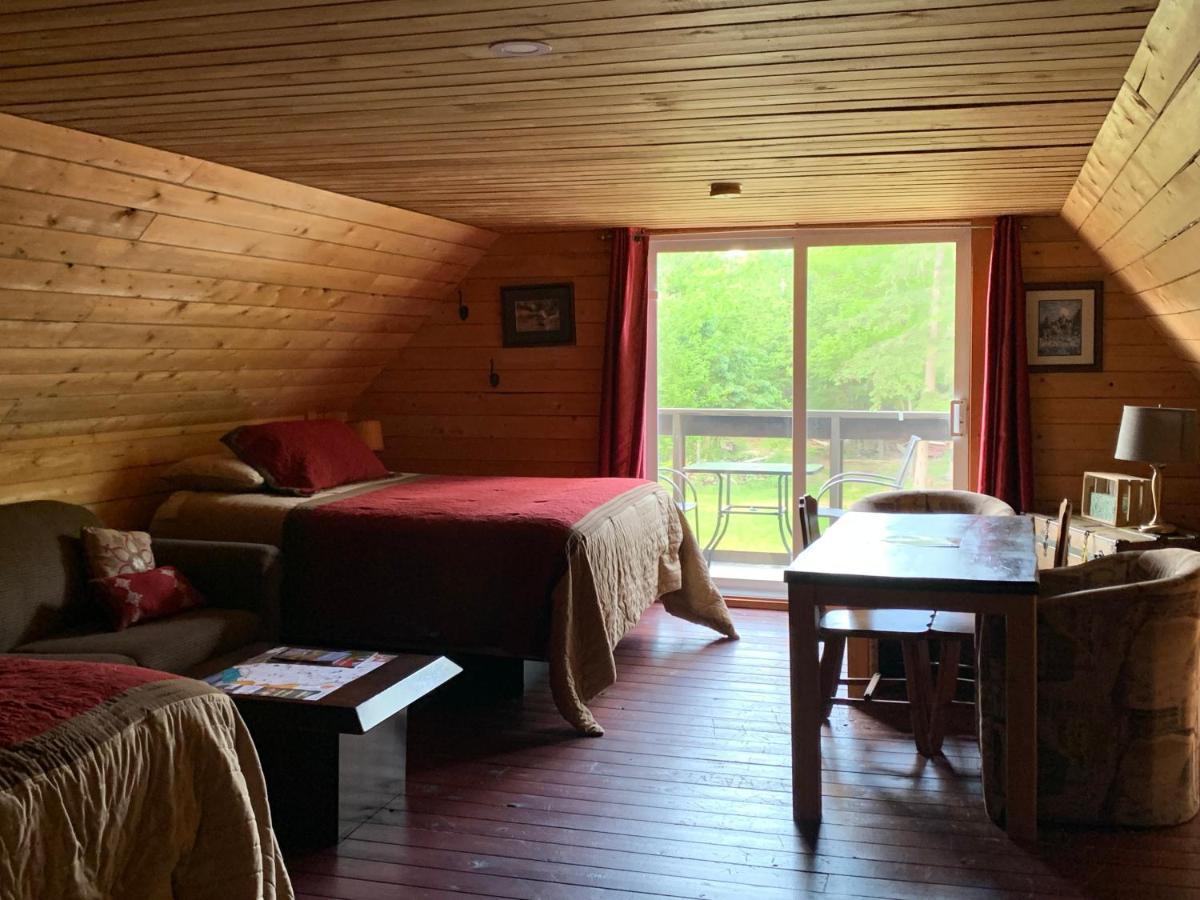 L'Auberge Refuge Du Trappeur Сен-Матье-дю-Парк Экстерьер фото
