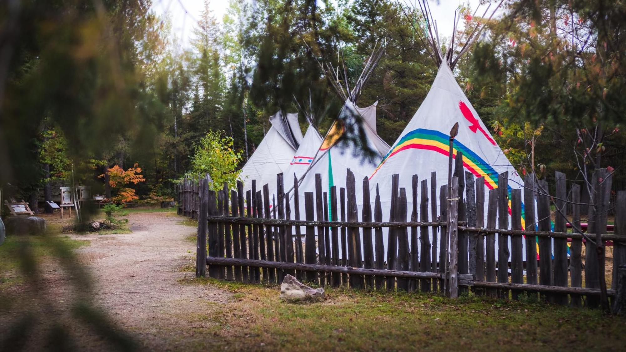 L'Auberge Refuge Du Trappeur Сен-Матье-дю-Парк Экстерьер фото