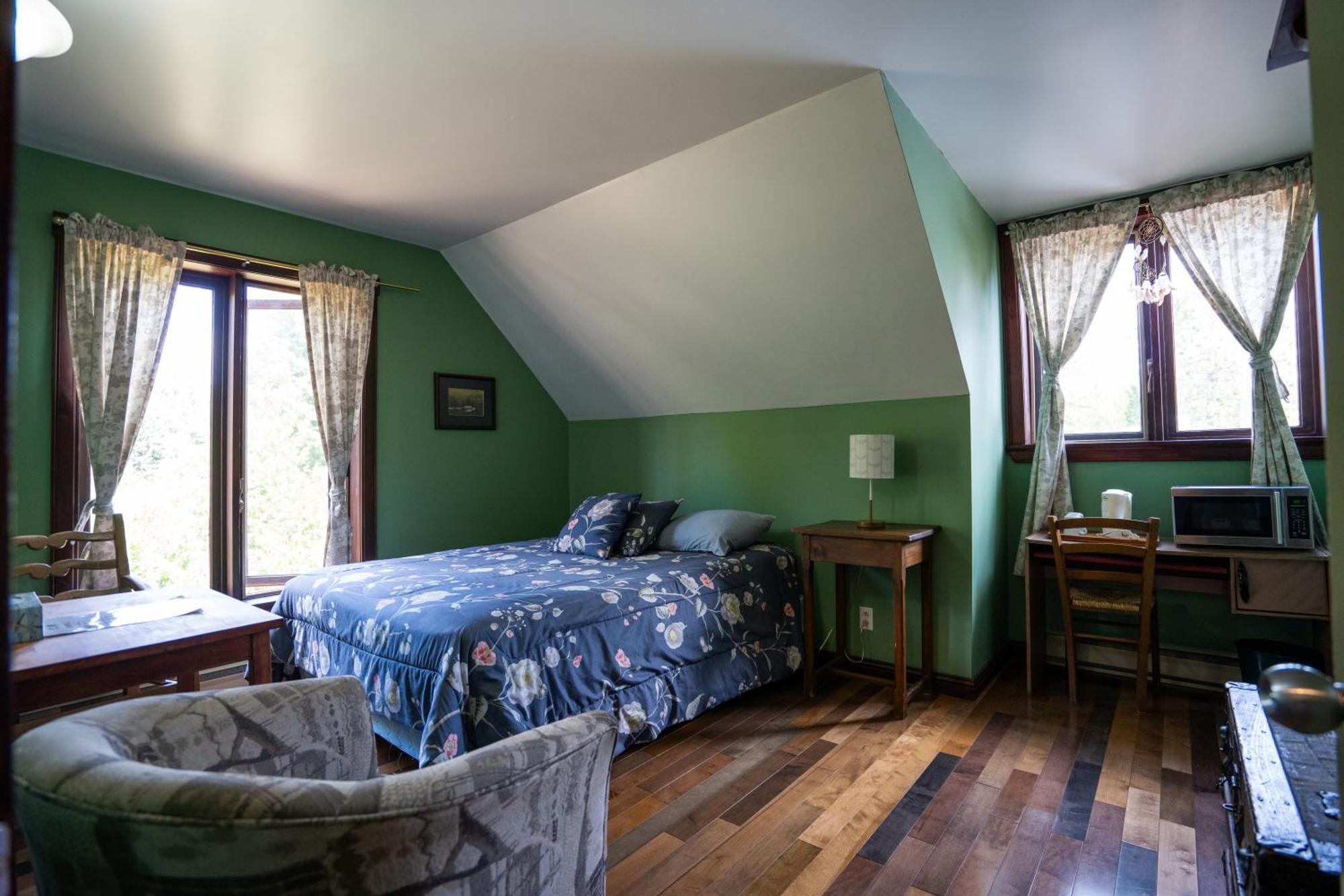 L'Auberge Refuge Du Trappeur Сен-Матье-дю-Парк Экстерьер фото