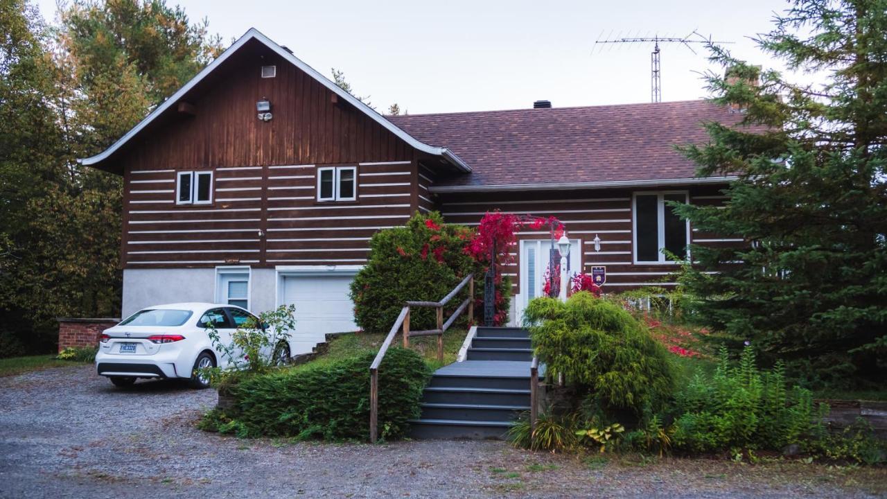 L'Auberge Refuge Du Trappeur Сен-Матье-дю-Парк Экстерьер фото